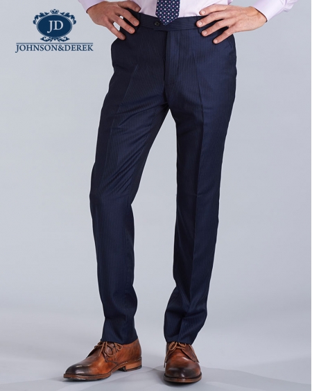 深蓝色商务休闲西装三件套