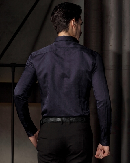 JD高级定制衬衫出席商务会议